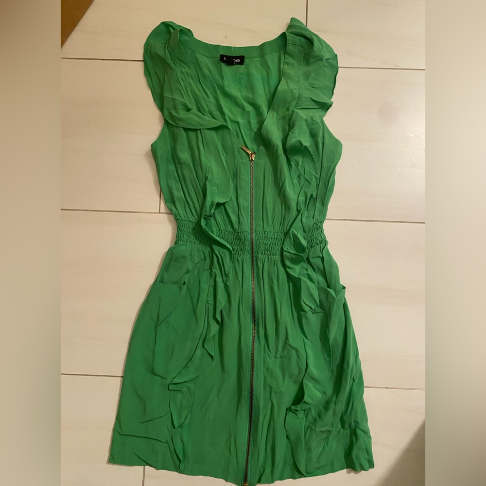 Bebe ruffle dress green S